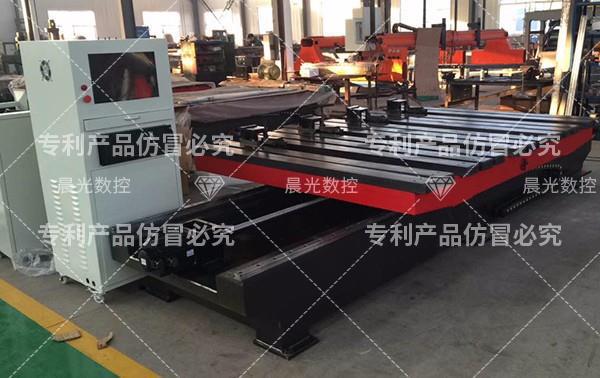  操作沖床自動沖料機時應該注意什么？